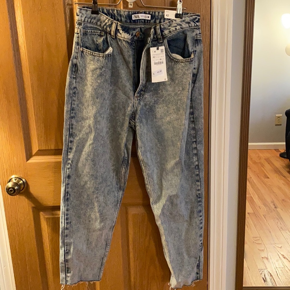 ZARA size 10  MOM FIT never worn